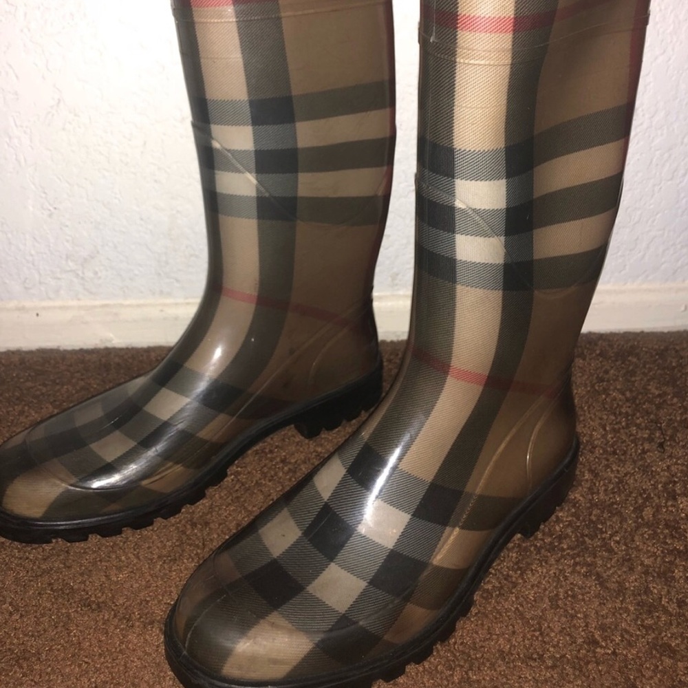 Authentic Burberry Rainboots